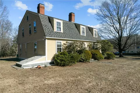 237 Commonwealth Ave, Warwick, RI 02886 photo 7