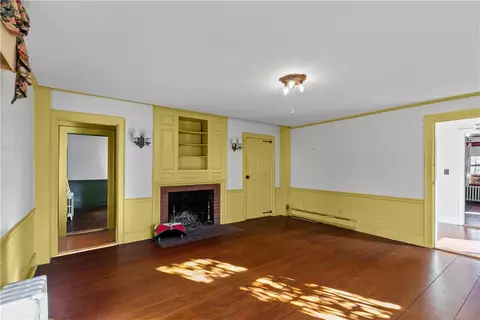 237 Commonwealth Ave, Warwick, RI 02886 photo 18