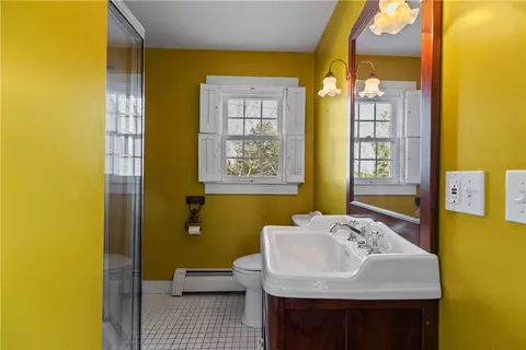 237 Commonwealth Ave, Warwick, RI 02886 photo 20