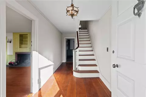 237 Commonwealth Ave, Warwick, RI 02886 photo 23