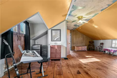 237 Commonwealth Ave, Warwick, RI 02886 photo 40