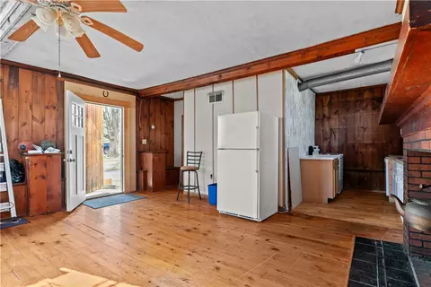 237 Commonwealth Ave, Warwick, RI 02886 photo 34