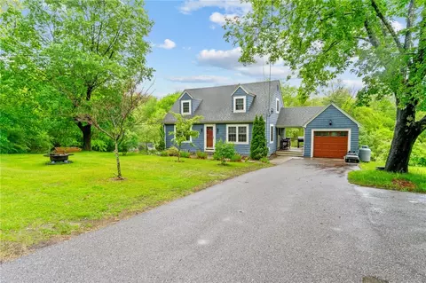 223 Chopmist Hill Rd, Glocester, RI 02814 photo 2