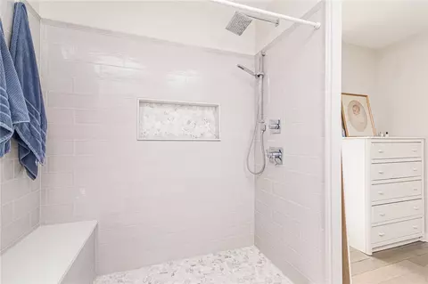 Bath - 5 Havens Rd, Westerly, RI 02891 photo 5 of 5