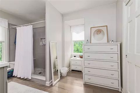Bath - 5 Havens Rd, Westerly, RI 02891 photo 3 of 5