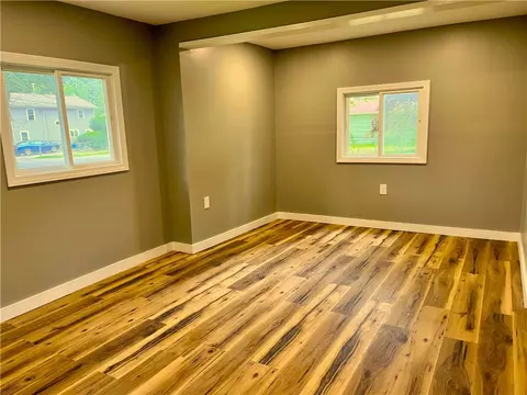 Living - 76 Langley St, Warwick, RI 02889 photo 5 of 6