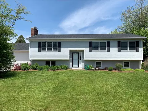 43 Lincoln Way, Narragansett, RI 02882