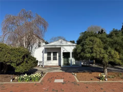 37 East Ave, Westerly, RI 02891 photo 4