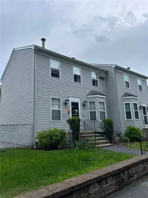 565 Quaker Ln #101, West Warwick, RI 02893