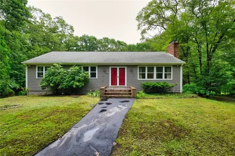 172 Ridge Rd, Smithfield, RI 02917