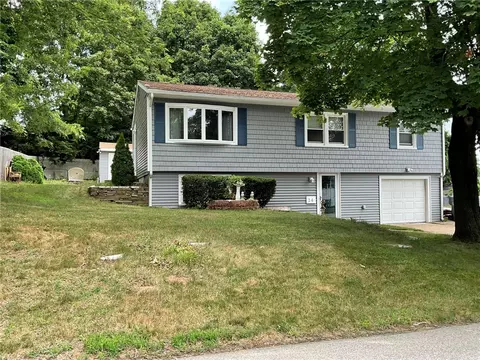 14 Jaycee Dr, West Warwick, RI 02893
