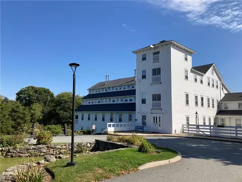 40 Web Ave #9, North Kingstown, RI 02852