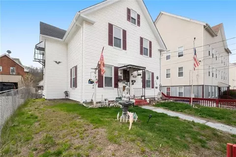 426 Second Ave, Woonsocket, RI 02895