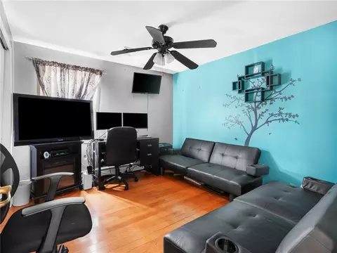 80 Capwell Ave, Woonsocket, RI 02895 photo 13
