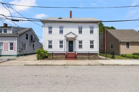 40 W Cole St, Pawtucket, RI 02861
