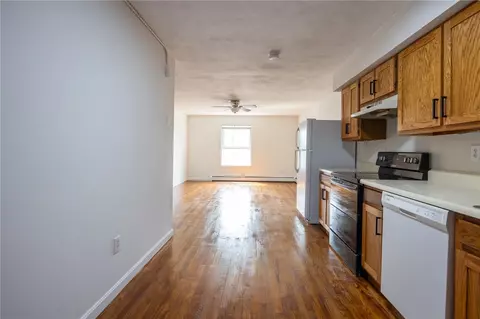 420 Woodward Rd #28, North Providence, RI 02904