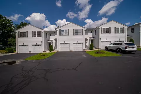 572 Smithfield Rd #8, North Providence, RI 02904