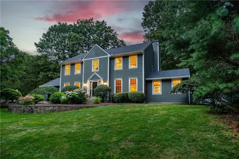 7 Wickham Rd, North Kingstown, RI 02852