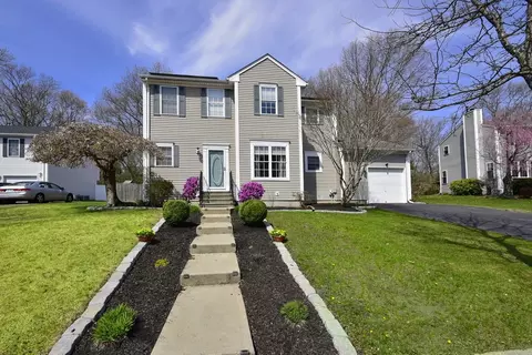 57 Remington Farm Dr, Coventry, RI 02816
