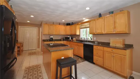 83 Rolling Hill Dr, Exeter, RI 02822 photo 13