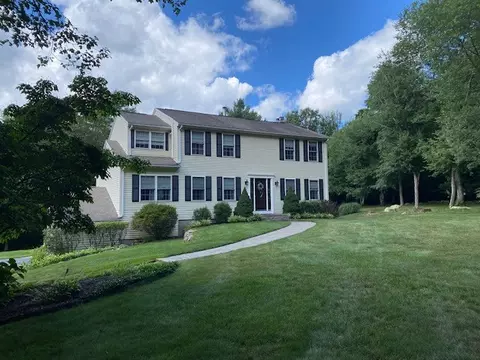 83 Rolling Hill Dr, Exeter, RI 02822