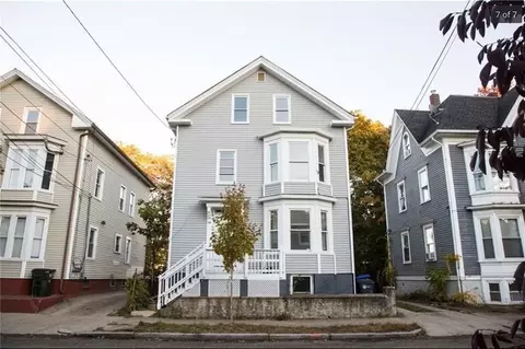 87 Oakland Ave, Providence, RI 02908