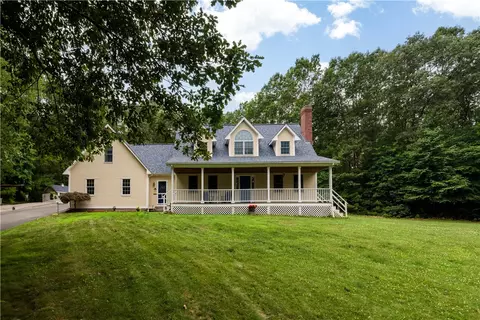 23 Rainbow Ln, North Smithfield, RI 02896