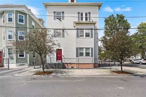 147 Hudson St, Providence, RI 02909