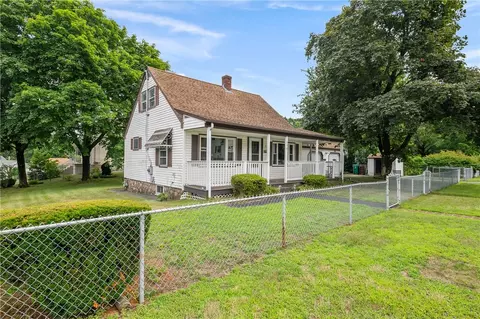 Exterior - 190 Linden Ave, Woonsocket, RI 02895 photo 2 of 14