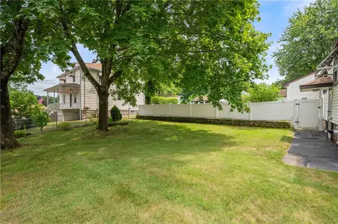 Exterior - 190 Linden Ave, Woonsocket, RI 02895 photo 12 of 14