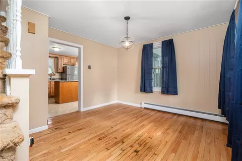 Living - 190 Linden Ave, Woonsocket, RI 02895 photo 5 of 8