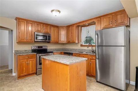 Kitchen - 190 Linden Ave, Woonsocket, RI 02895 photo 2 of 5