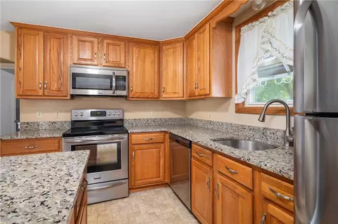 Kitchen - 190 Linden Ave, Woonsocket, RI 02895 photo 3 of 5
