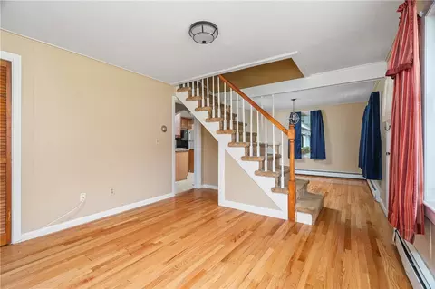 Living - 190 Linden Ave, Woonsocket, RI 02895 photo 2 of 8