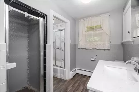 Bath - 190 Linden Ave, Woonsocket, RI 02895 photo 1 of 2