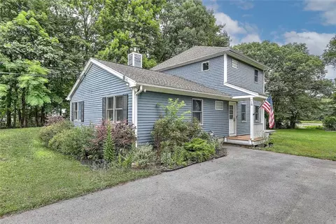 18 Manning Ct, Coventry, RI 02816 photo 2