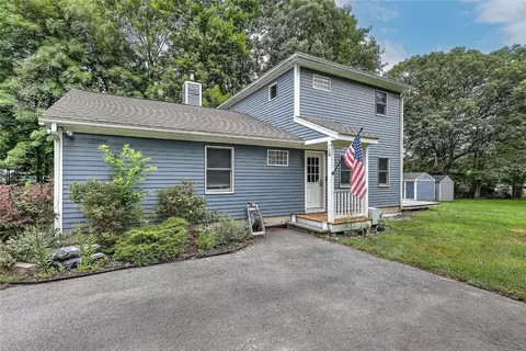 18 Manning Ct, Coventry, RI 02816