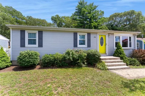 170 Reynolds Ave, Warwick, RI 02889