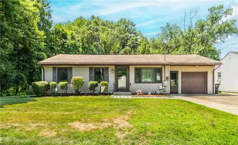 27 Johnson Blvd, Coventry, RI 02816