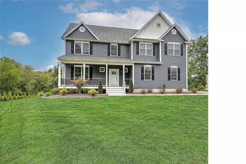 3 Big River Dr, Coventry, RI 02816