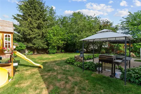 Exterior - 70 Palm Blvd, Warwick, RI 02888 photo 6 of 11