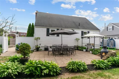 Exterior - 70 Palm Blvd, Warwick, RI 02888 photo 10 of 11