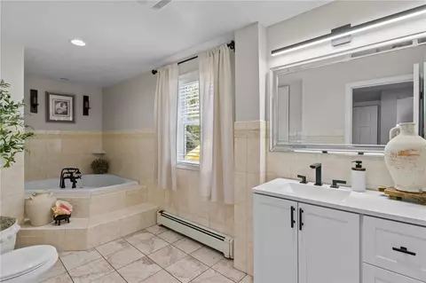 Bath - 70 Palm Blvd, Warwick, RI 02888 photo 1 of 4