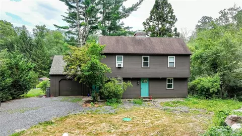 43 Williams St, Rehoboth, MA 02769
