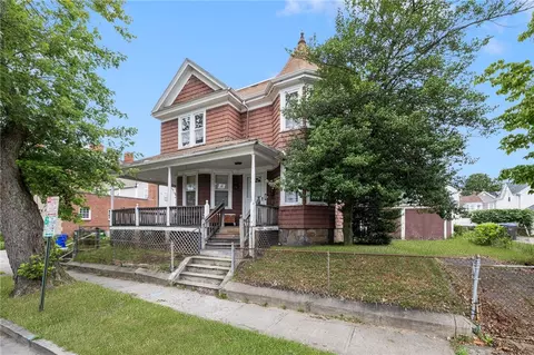 313 Vermont Ave, Providence, RI 02905