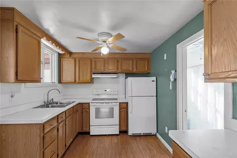 61 Pine St, Woonsocket, RI 02895 photo 8