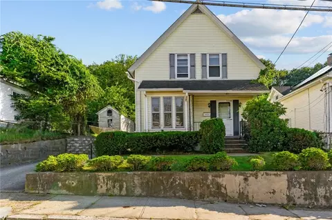 61 Pine St, Woonsocket, RI 02895