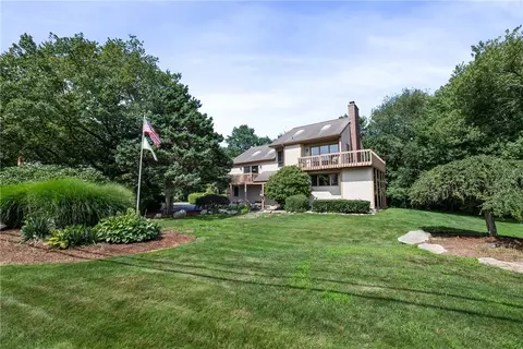 264 Boston Neck Rd, Narragansett, RI 02882