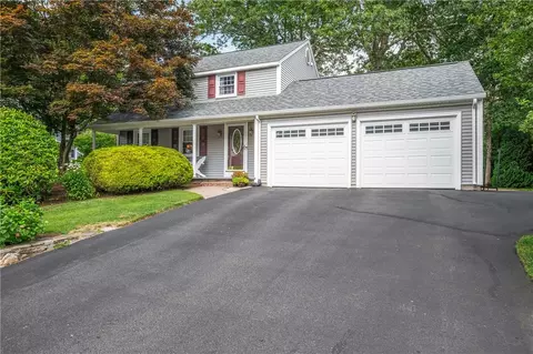 10 Roselawn Ave, Forestdale, RI 02824