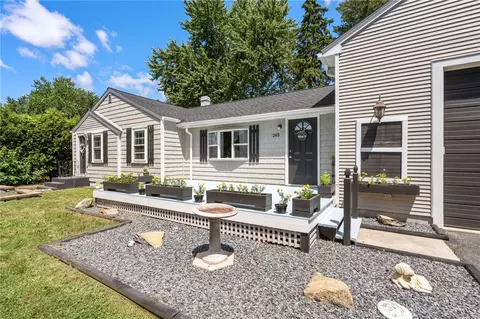 Exterior - 265 Hunt Ave, Warwick, RI 02886 photo 9 of 12